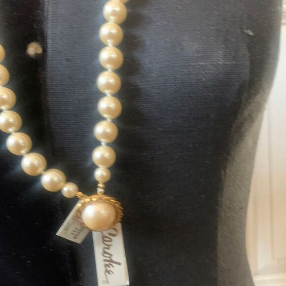 Vintage Gold Satin Tone CAROLEE Faux Pearl Beads Beaded Toggle clasp Necklace - Picture 3 of 11